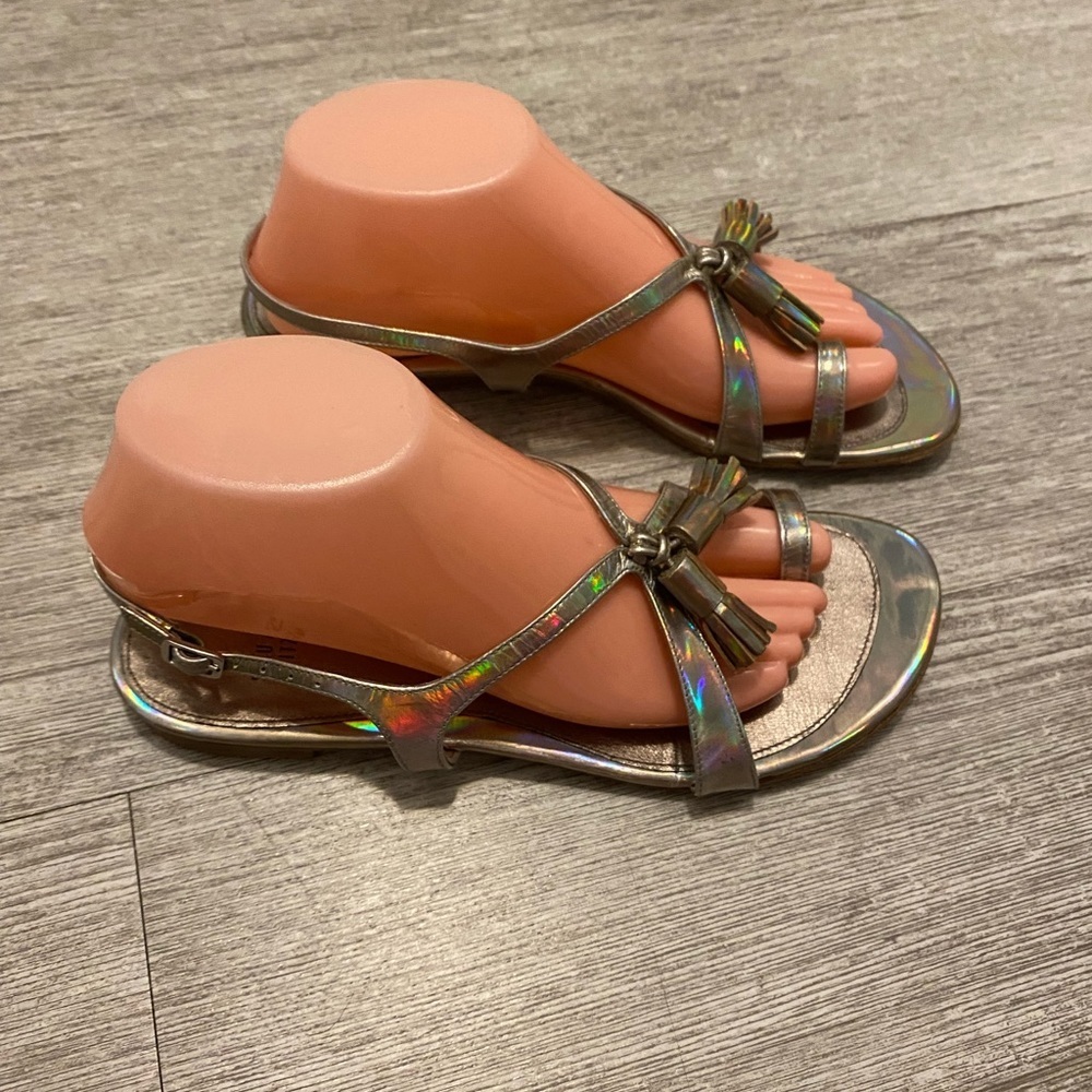Stuart Weitzman pewter size 8M sandals W toe hold and back strap. Has tassels - Picture 4 of 13